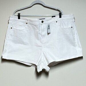 NWT Torrid White A Line 3 5 Inch Vintage Stretch Denim High Rise Short Sz 22